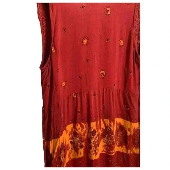 ❄️3/$15❄️ R&K Maxi Dress Sz 18W Red Boho Sleeveless Bamboo Buttons Smocked - Picture 4 of 7